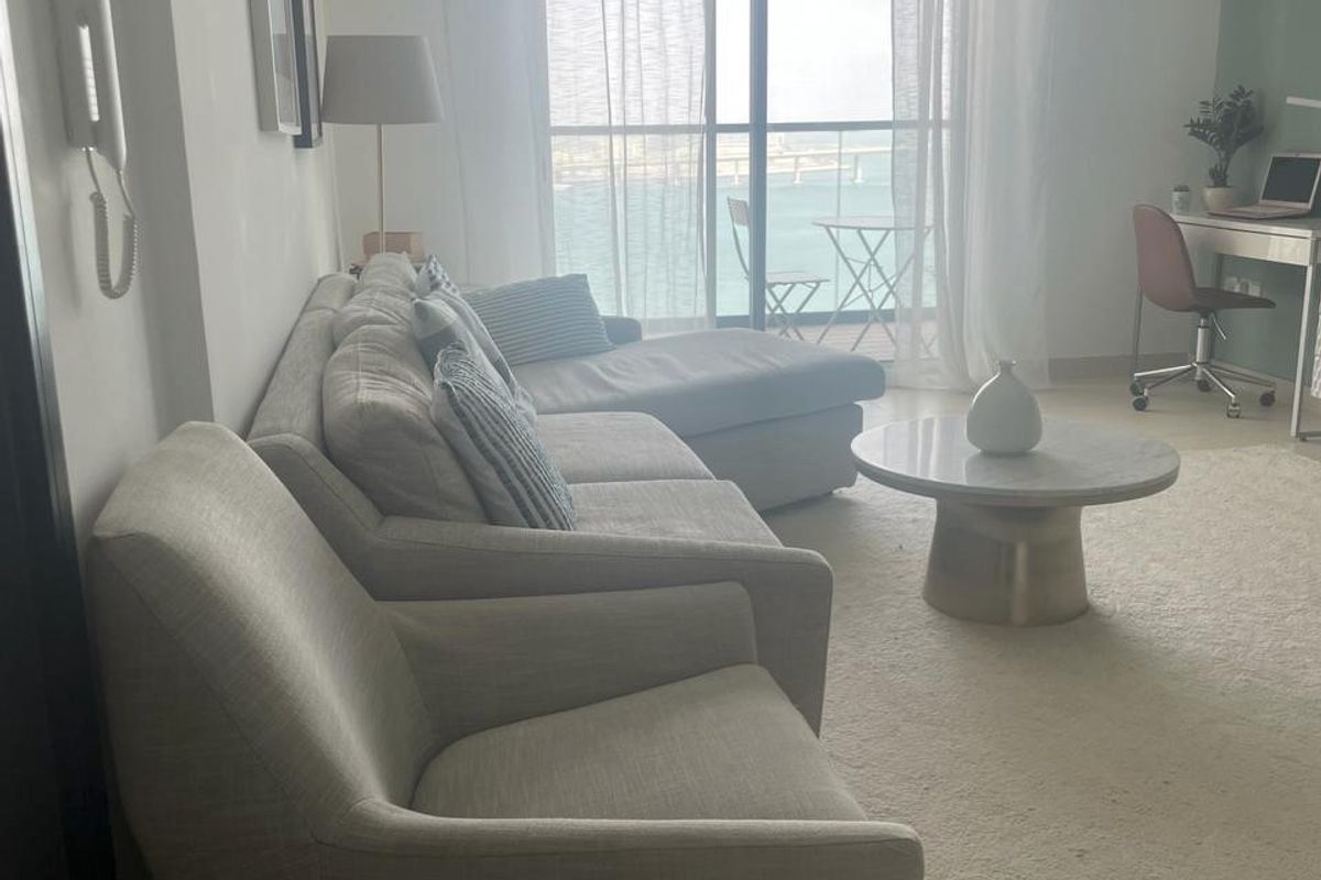 Sea View Apartment Abu Dhabi