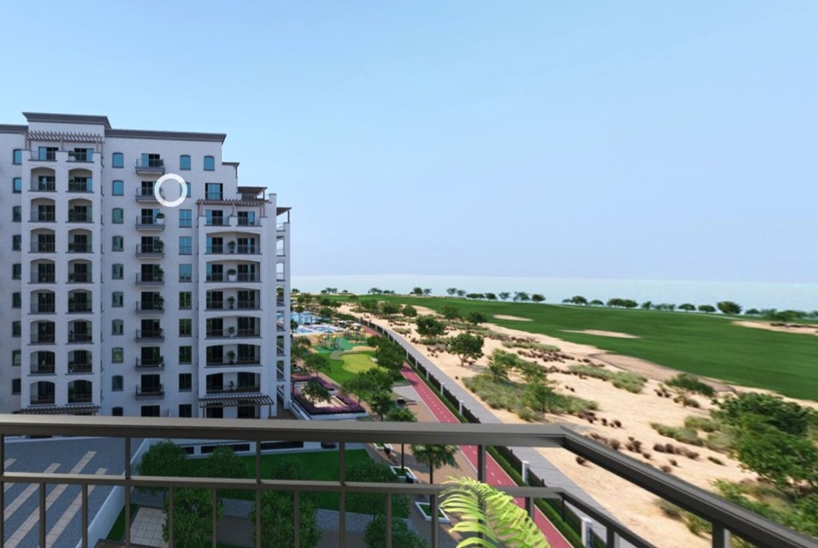 Luxury 2 Bed Yas Golf Residence