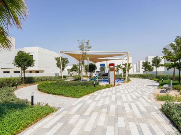 Brand New | Private Garden | Huge Plot | 4 Parking – UAEMCR-3654