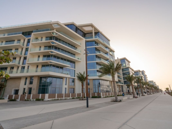 Partial Sea View|Luxurious 3BR Unit|Prime Location – UAEMCSP-14445