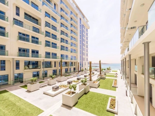 1BR W/Partial Sea View | Beachfront | Balcony – UAEMS-23172