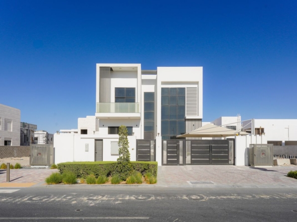 Modern 5BR+M w/ Balcony | Private Pool | Brand New – UAEMCR-3728