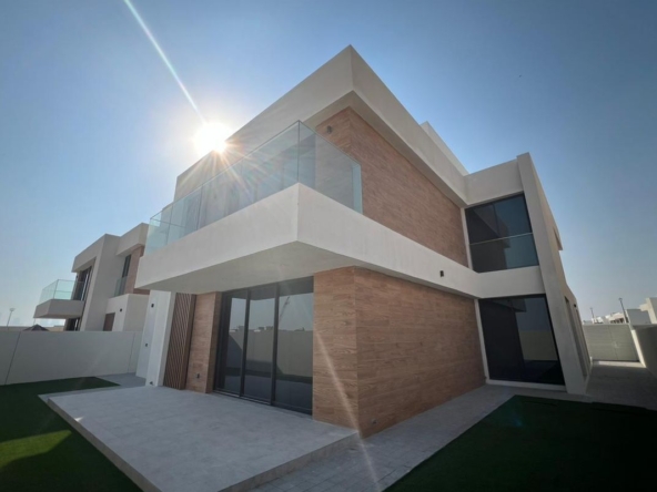 Single Row 4BR Villa| Hot Deal| Premium Finishes – UAEMCS-12300