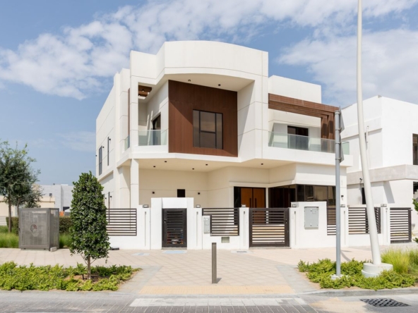 Standalone|Corner Villa|Ready 4BR+M|Private Pool – UAEMCSP-16716