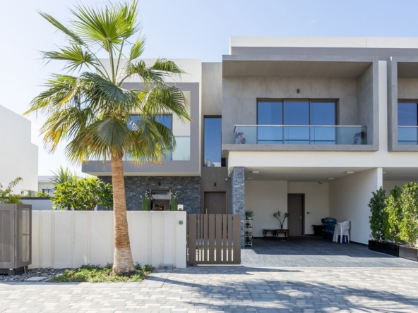 Renovated Fully Furnished Villa| Owner Occupied – UAEMCSP-17110