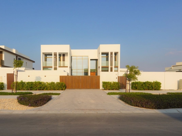 Single Row| End Unit |Huge Plot|Next To WaterFront – UAEMCSP-17607