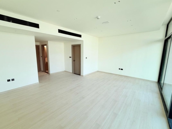 Spacious Office | Fitted | Brand new – UAEMR-6197