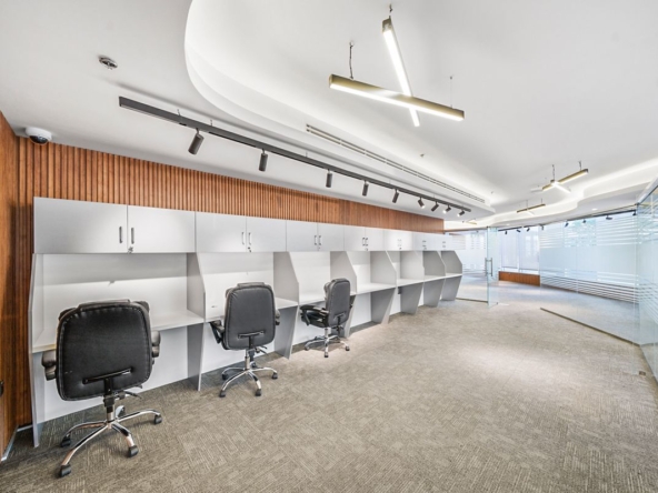 Large Office| Fitted | Modern Design| Negotiable – UAEMRP-4045