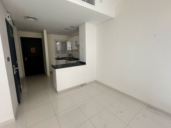 3BR | Middle Unit | Unfurnished | Vacant Now – UAEMRP-4138