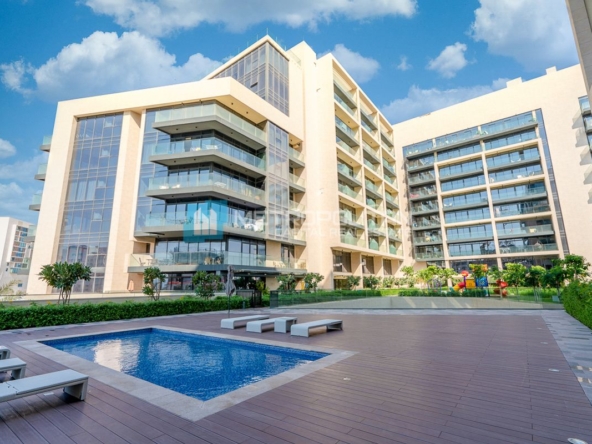 Charming ST w/ Balcony|Fully Furnished|Prime Area – UAEMCRP-3553