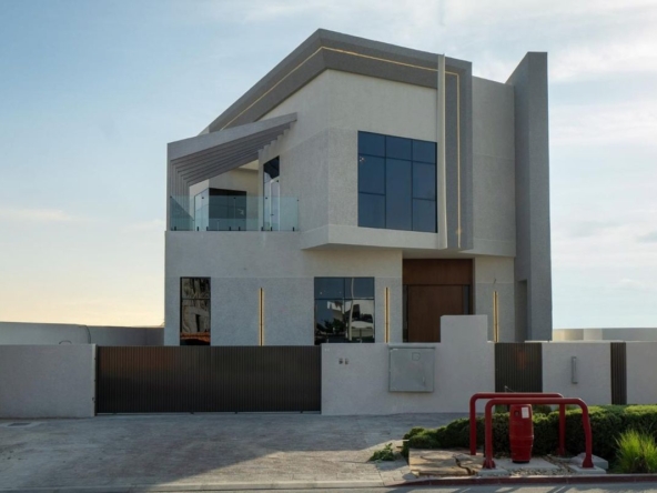 Partial Sea View | 4BR+Maids | Private Pool | Roof – UAEMCS-12891
