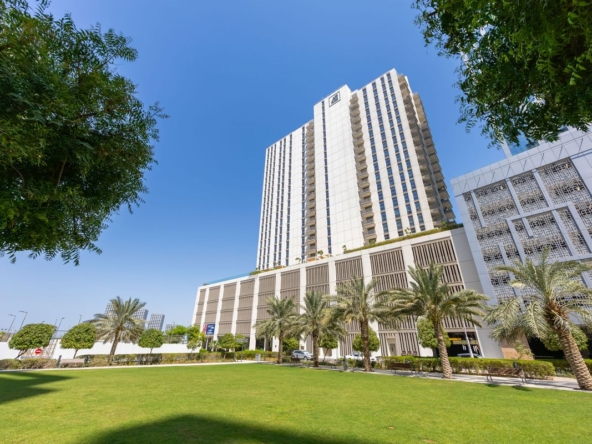 Full Sea View | Corner 2BR w/ Balcony | High Floor – UAEMCS-13057