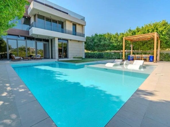 Beachside Villa| Single Row| Private Beach Access – UAEMCSP-18092