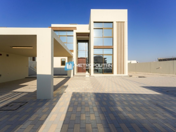 Single Row | Sea View | High End 4BR+Maids Room – UAEMCSP-18168