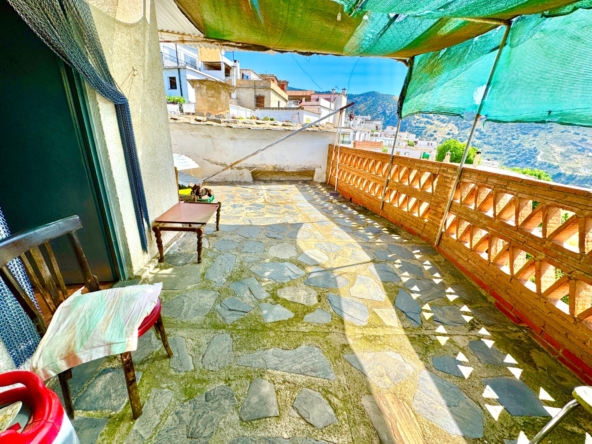 Village House for Sale in Alcútar Bérchules with Panoramic Views – D46317