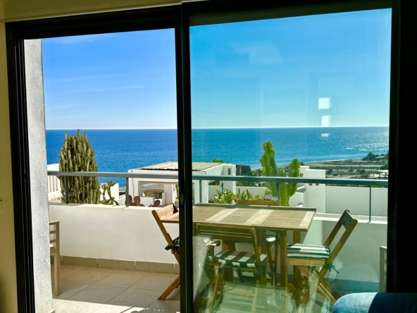 🌊 “Luxury 2BR Penthouse – Sea Views at Playa Macenas! 🌴✨” – D46713