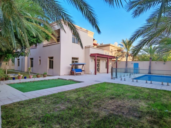 Vacant | Huge Plot | Well Maintained 5 BR+M Villa – UAEMCRP-3619