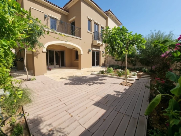Mediterranean 3BR TH | Quadplex | Well Maintained – UAEMCSP-20086
