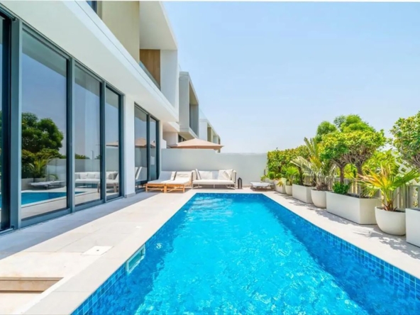 Single Row | Private Pool | Ready to Move In – UAEMR-6468