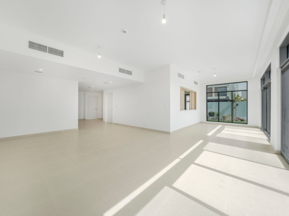Direct Beachfront | Prime Villa | Peaceful – UAEMR-6480