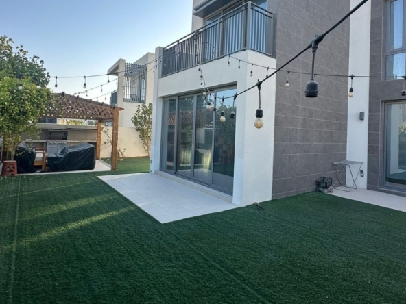 Spacious | Huge Plot | Upgraded Backyard – UAEMR-6493