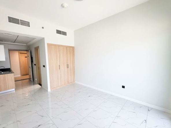Spacious | Next to Metro | Brand New – UAEMR-6516
