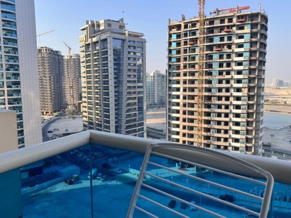 Spacious | Furnished Studio | Prime Location – UAEMRP-4577