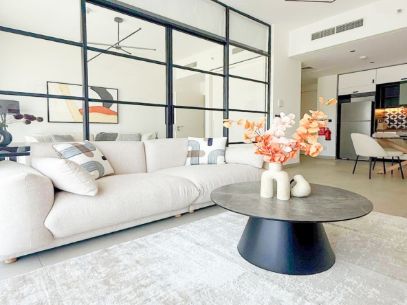 Fully Furnished | Vacant | Best Community – UAEMRP-4586