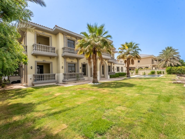 Offers Privacy | Spacious | Private Pool – UAEMRP-4592