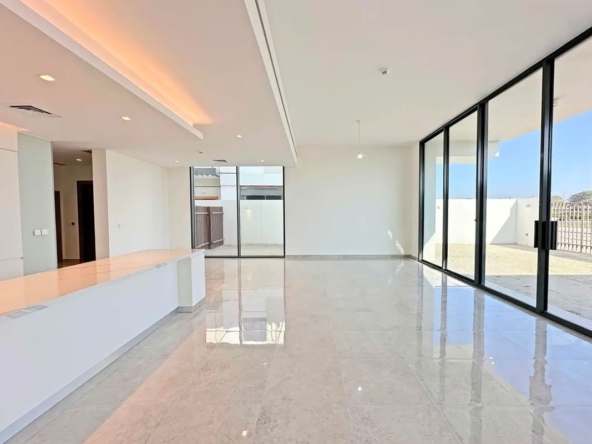 Single Row | Burj Khalifa View | Ready to Move – UAEMRP-4594