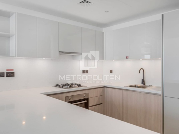 Ready to Move | Lagoon View | High Floor | Payment Plan – UAEMS-27021