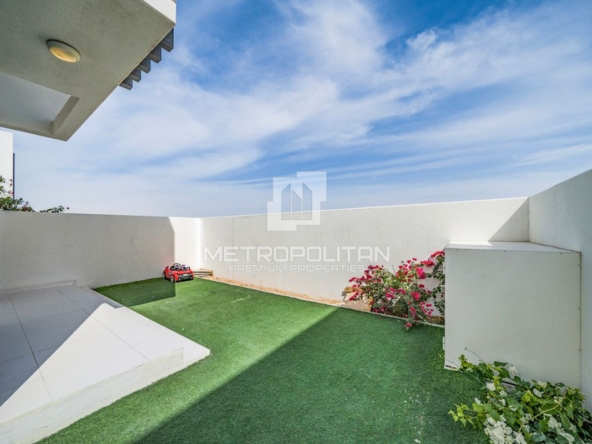 Single Row | Closed Kitchen | 3 Beds plus Maid – UAEMSP-14522