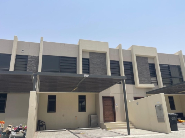 Vacant Single Row | 3bed+Miad | Premium Big plot – UAEMSP-17061